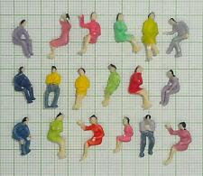 100 Stück H0 Figuren sitzend nur Sitzende. Ideal für Waggons als Reisende v E001