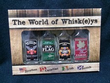 4 Whisky - Fläschchen "  World of Whisk(e)ys " ( leer , aus Flaschensammlung )