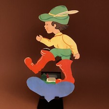 1960er Münchner-Kunst: Seltener kleiner Däumling 16cm Märchen-Holzbild Vintage