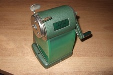 alte Deutsche Spitzmaschine "Faber-Castell No. 52/25", 1960er-Jahre, wie Neu!