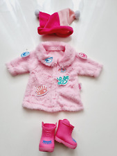 Zapf Creation Baby Born Deluxe Set Mantel Stiefel Mütze für Puppe  Zubehör