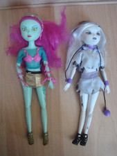 Monster High Twilight Teens Friends Ghostilla und Snaky
