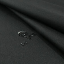 schwarzer Wasserdichter