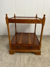 Vintage Beistelltisch aus Holz mit Schublade, Englisch  Stilmöbel