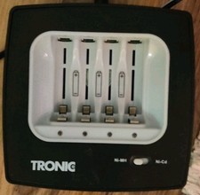 Battereladegerät AA AAA