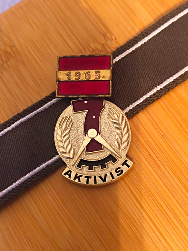 Ddr aktivist des - "aktivist,