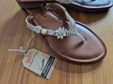 Sandalen mit Strass- und