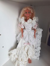 Hasbro Sindy mit Schönen