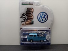 1:64 Greenlight 1973 VW T2 Double Cab Doka mit Kran Modellauto