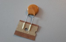1x TVR14471 Varistor TVR 14471