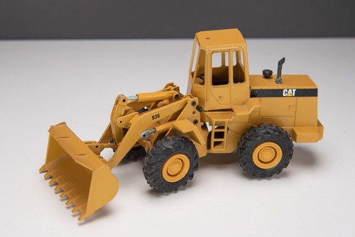 Conrad 2886 caterpillar - conrad, "caterpillar