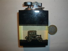 Tischfeuerzeug: Kunstharzblock