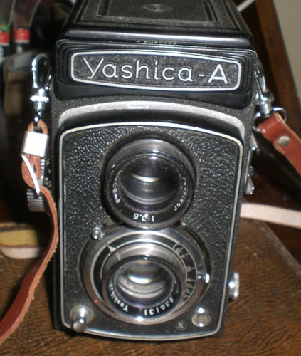Yashica rollfilmkamera alt - a,