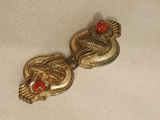 Brosche mit Korallen
