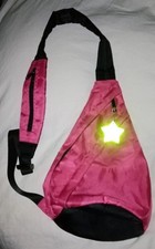 dreieck Umhänge Schulter Tasche pink schwarz Sling bag + Stern Reflektor