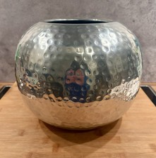 Große Metall-Vase bauchig