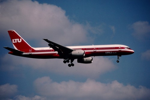 Dia amuk boeing 757 225 - dia, 757-225