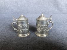 2 kleine Zinn Schnapskrüge