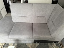 Moderne graue Wohnlandschaft