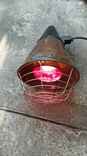 alte Rotlichtlampe Stalllampe