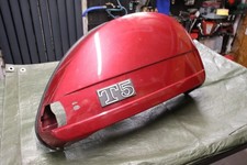 Seitenhaube rechts Rot + Emblem Vespa T5 125 Haube Cofano Laterale Verkleidung