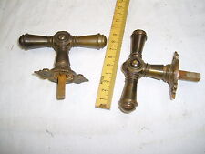 1 Fensterolive aus Messing , Gründerzeit