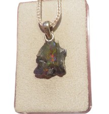 Edelopal schwarz Black Opal Rohstein Anhänger 925 Silber Nr. 4557