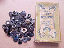 Lot  alte  Knöpfe  wie