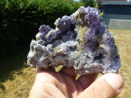 Fluorit auf quartz von - fluorit, san