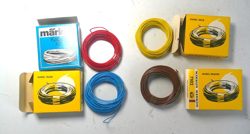 Kabel rot blau gelb braun - x,