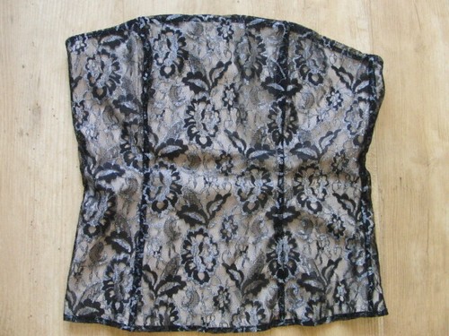 Schwarzes spitzen design - schwarzes, top
