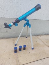 Fernrohr mit Stativ -  Science Teles­cope With Tri­pod