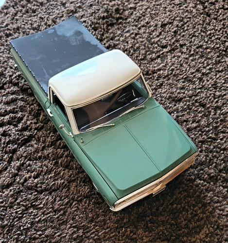 Acme chevrolet 1 18 - c-10., 1:18
