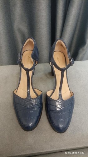 Women clarks heels navy - clarks,
