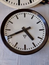 Pragotron P27 / 1965  Industrieuhr m. Quartz Uhrwerk 1xAA Batterie