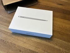 Apple MacBook Air 13" A2337