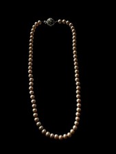 Elegante Perlenkette mit 835er Silberverschluss – Klassisch und zeitlos