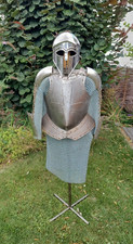 Ritterrüstung LARP Kettenhemd Helm Brustpanzer Metallrüstung