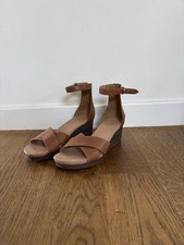 UGG Damen Sandalen Leder braun