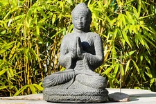 Grüßender Buddha  Indonesien Lavastein Skulptur Statue Feng Shui Garten Deko