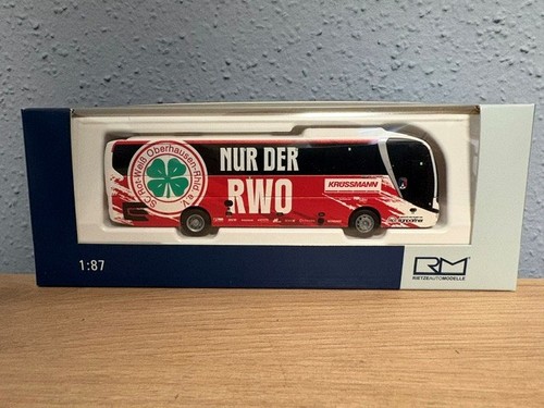 Mannschaftsbus rot weiß - mannschaftsbus, sc