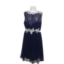 Little Mistress, Kleid