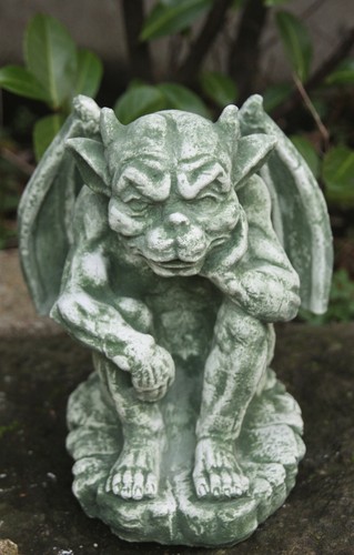 Gargoyle mit ausgebreiteten - gargoyle,