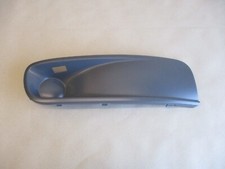 VW Bus T5  Gitter Blende Grill Stoßstange vorne rechts Grundiert NEU orig. VAG