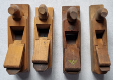 4 Alte antike Holzhobel