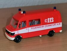 Modellauto von Herpa Mercedes 207 D Feuerwehr Frankfurt am Main  1:87 ohne Ovp.