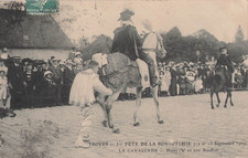 10 TROYES FETE STRICKWAREN