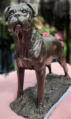 Bronzestatue the bullmastiff - bronzestatue, "the