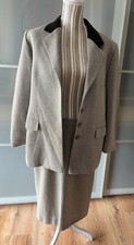 DELMOD   -  BEIGES Kostüm (Rock und Blazer)    - Größe 42 -