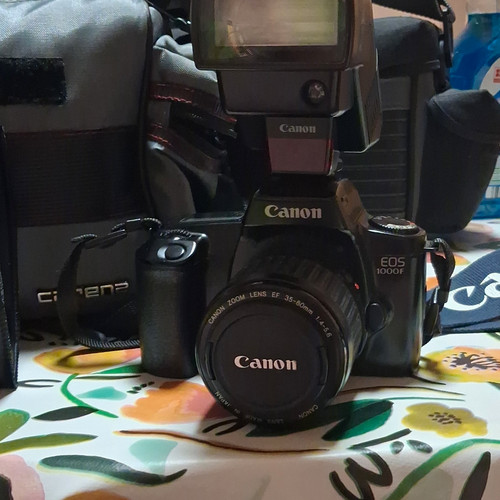 Canon eos 1000f slr - eos,